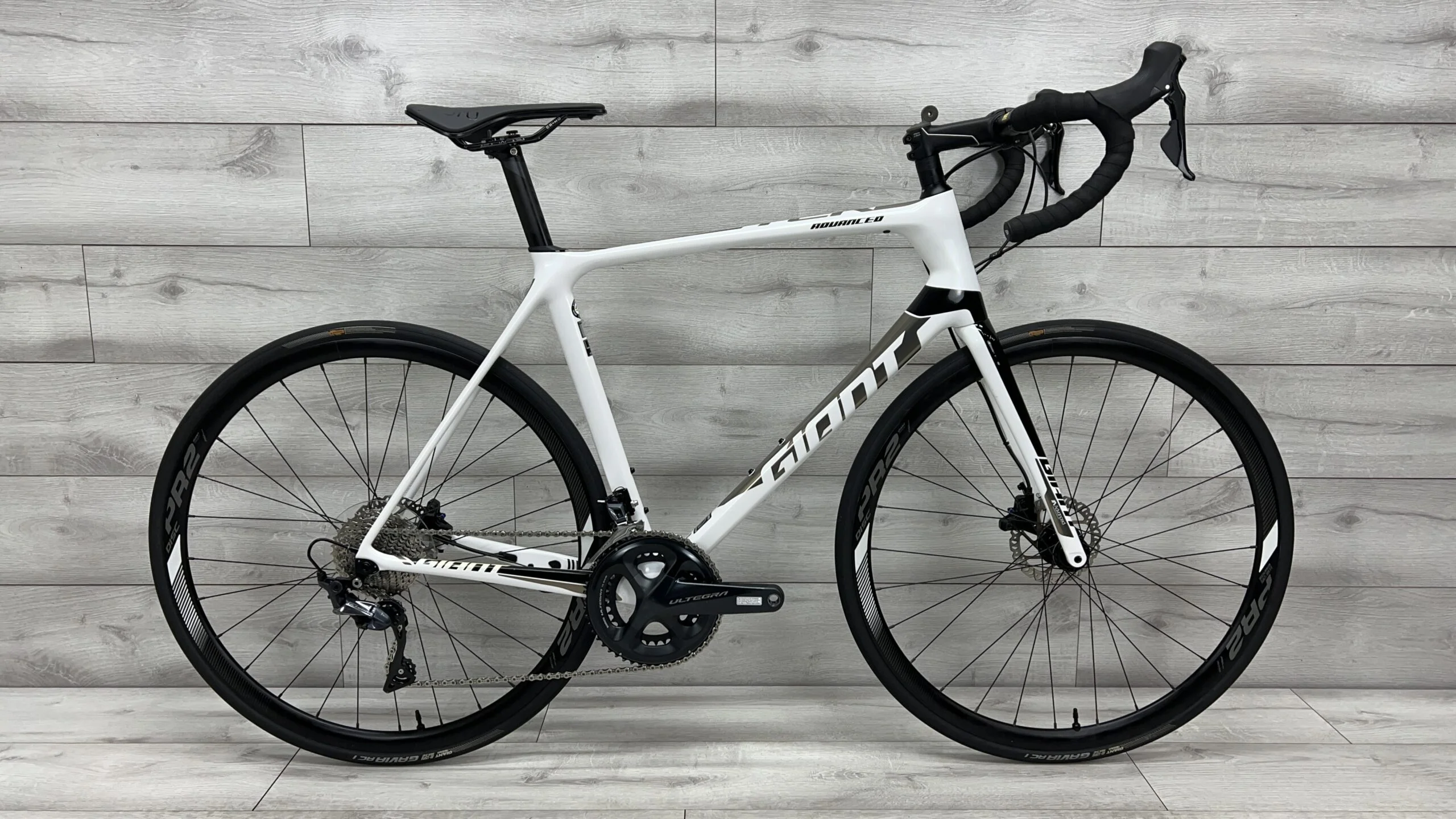 2019 Giant TCR Advanced 1 Disc KOMRoad Bike - Large
