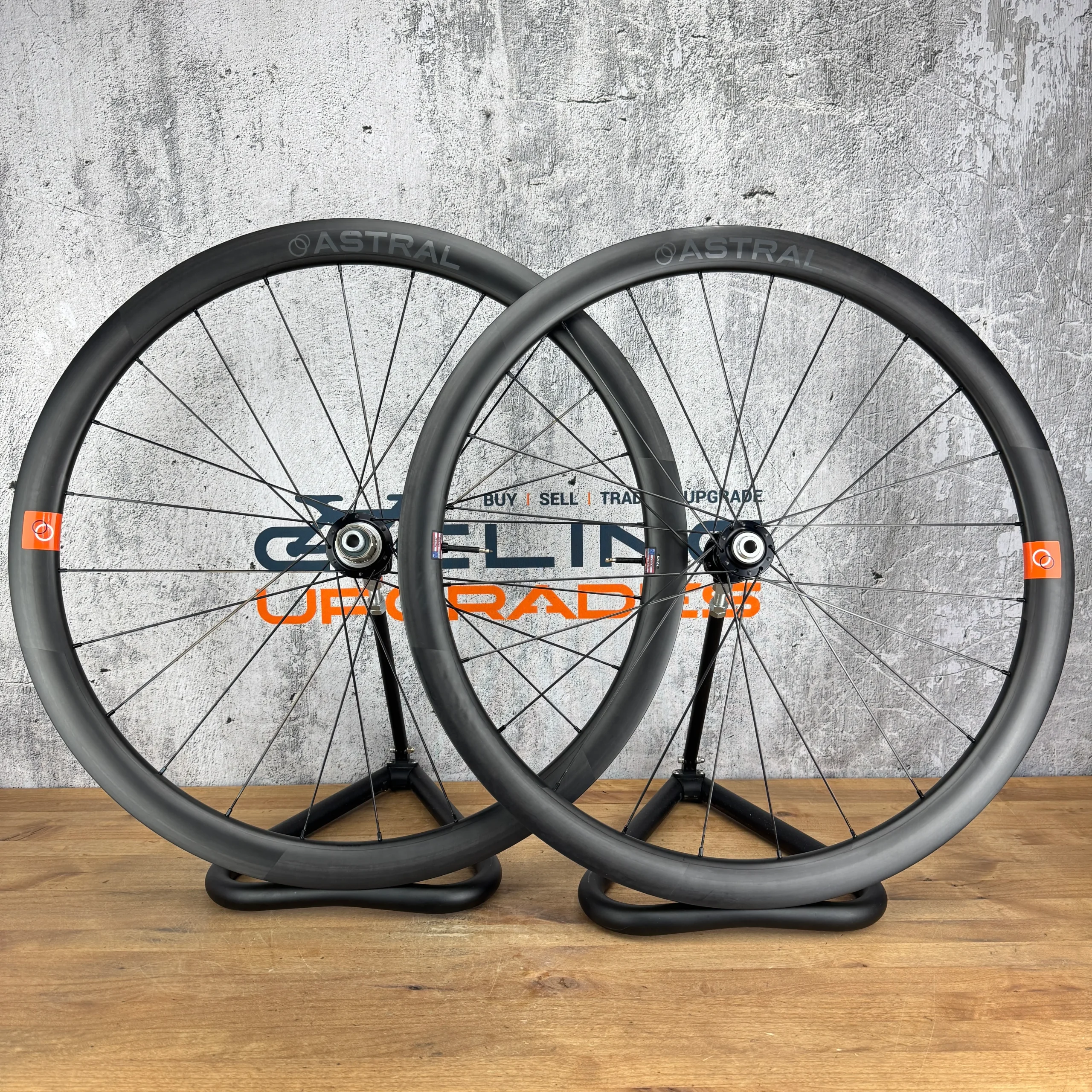 Mint! Astral Luna Approach Carbon Tubeless Disc Brake 700c Bike Wheelset 1615g