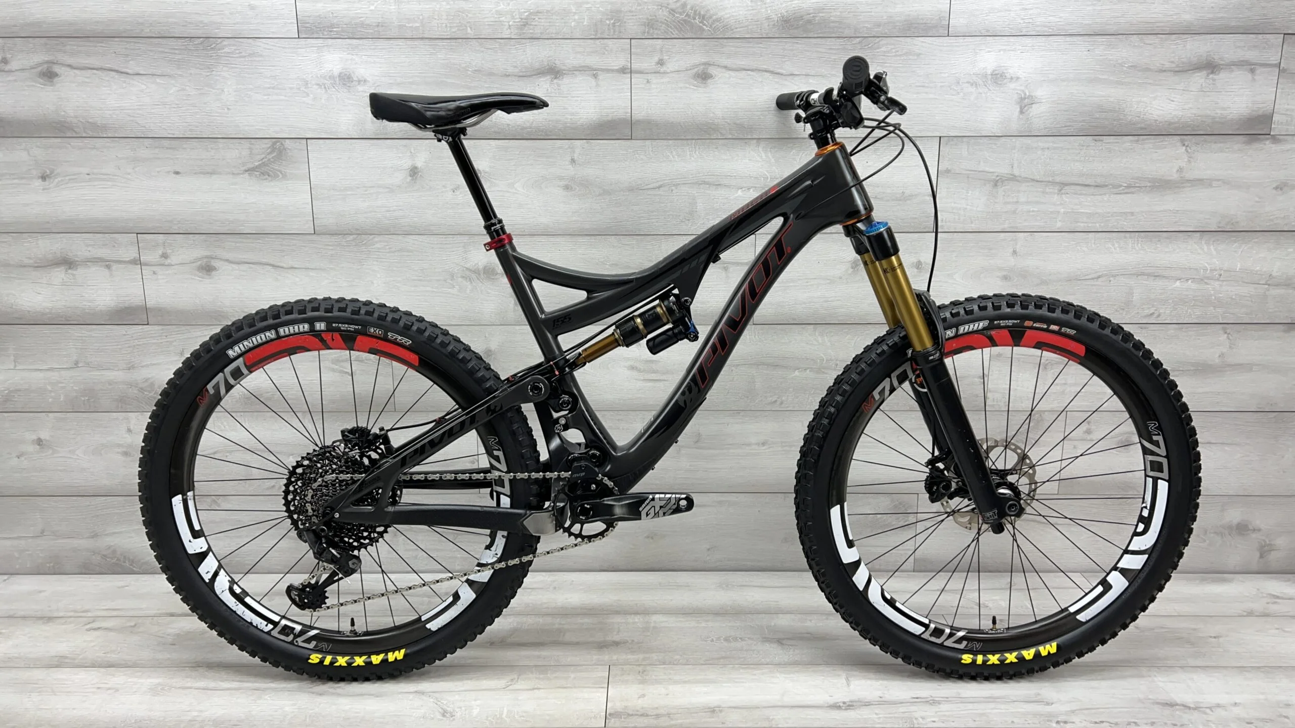 2015 Pivot Mach 6 CarbonMountain Bike - Large