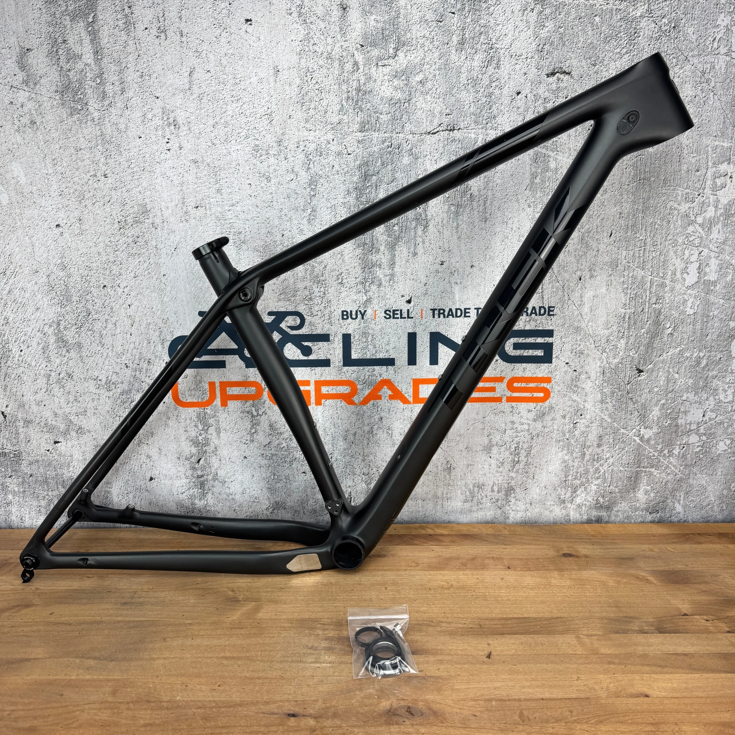 New! 2022 Trek Procaliber SL Large Blackout Carbon 29" Boost MTB Frame Hardtail UDH