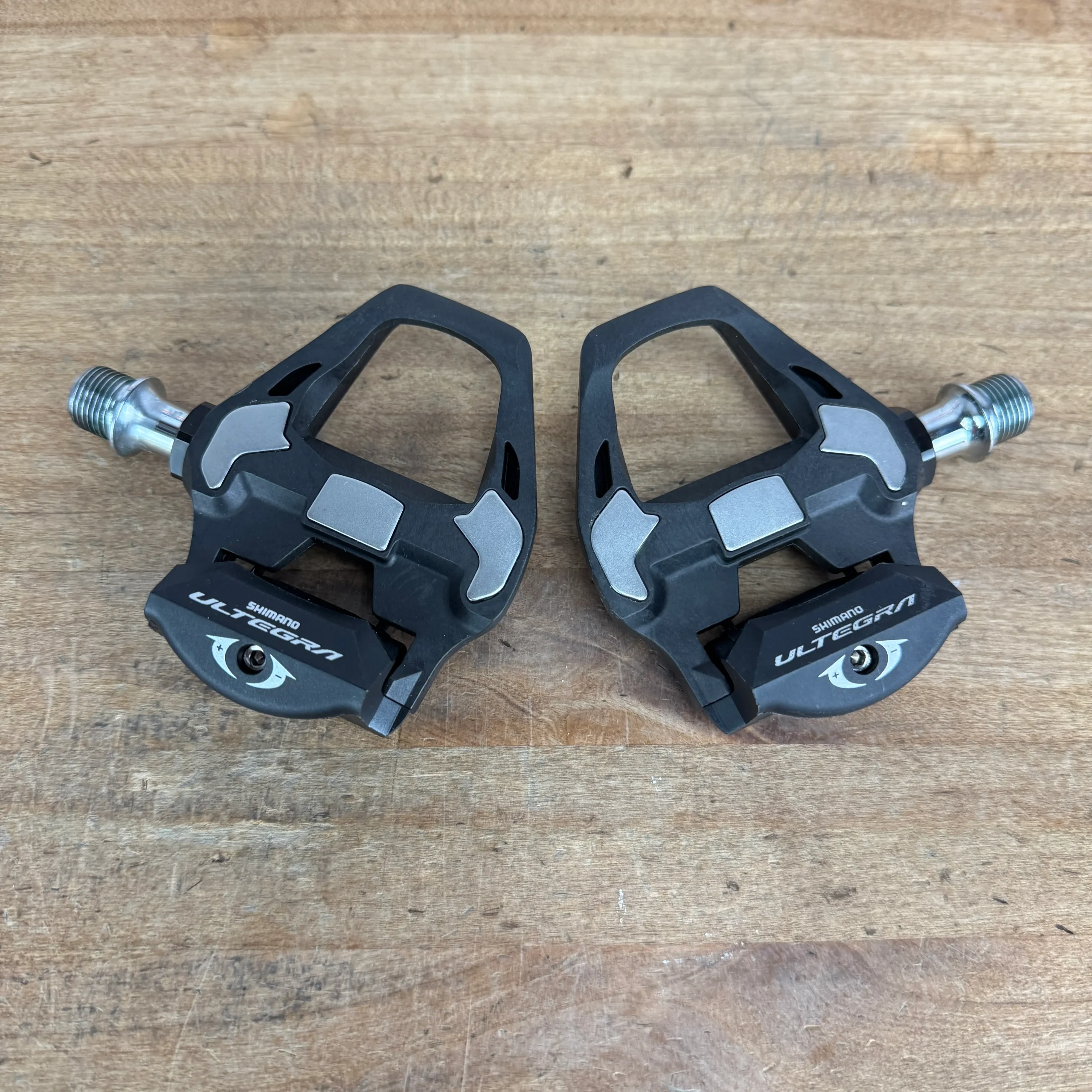 New! Shimano Ultegra PD-R8000 Stainless Steel Spindle Carbon Clipless Pedals