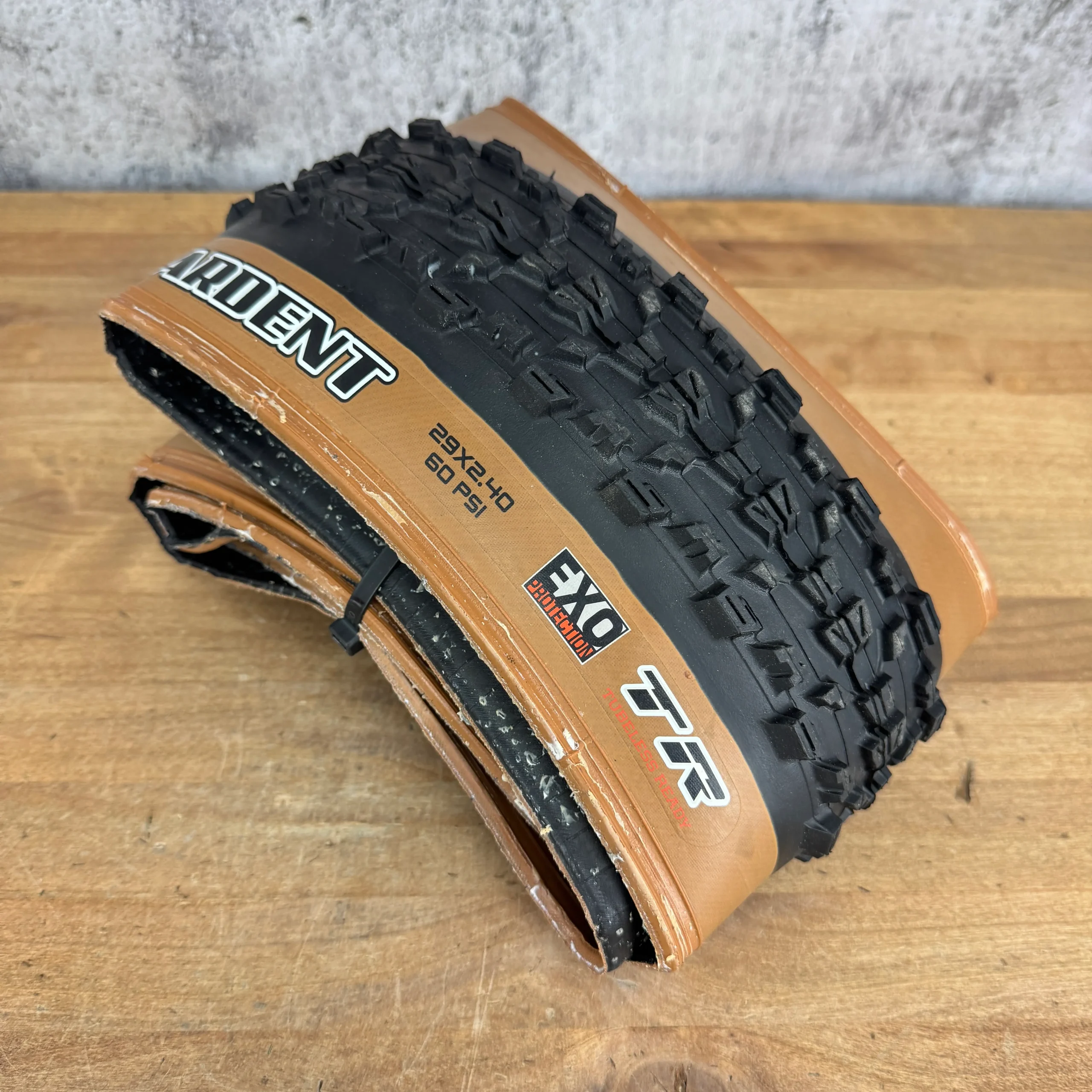 Low Mile! Maxxis Ardent 29" x 2.4" Tanwall Tubeless MTB Single Tire