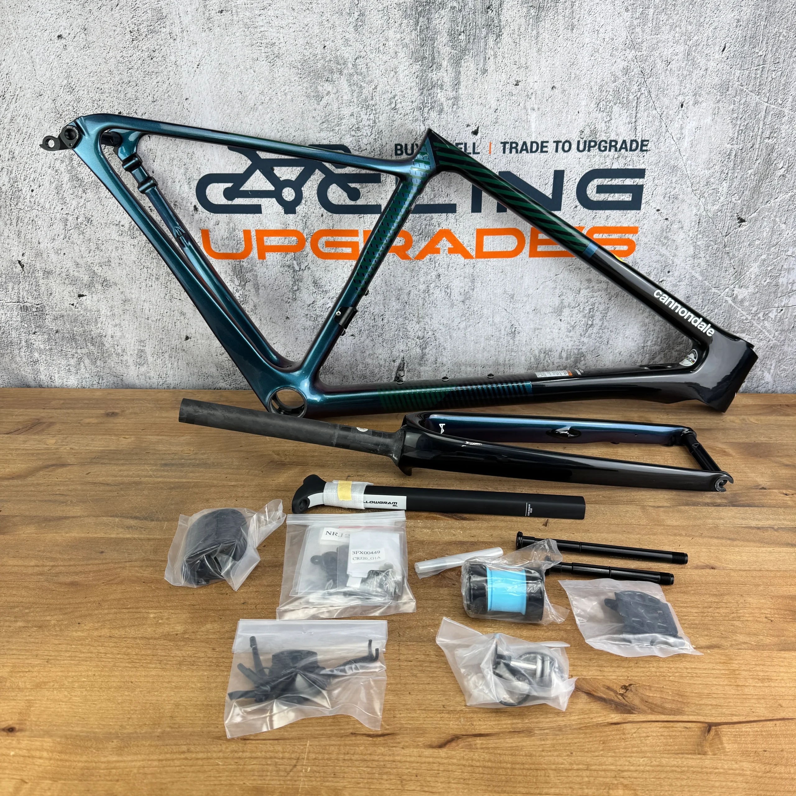 New! 2022 Cannondale SuperSix EVO Hi-Mod 44cm Carbon Disc Frameset 700c CML