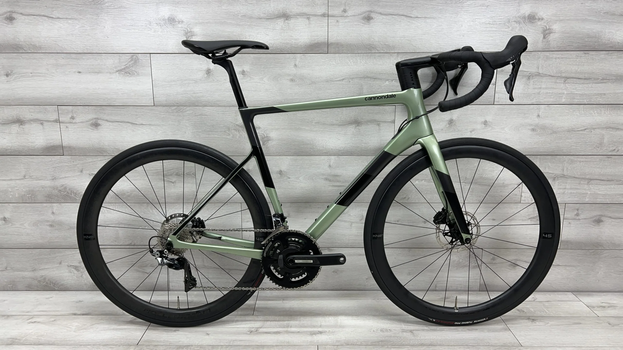 2020 Cannondale SuperSix EVO Hi-MOD Disc Dura AceRoad Bike - 56cm