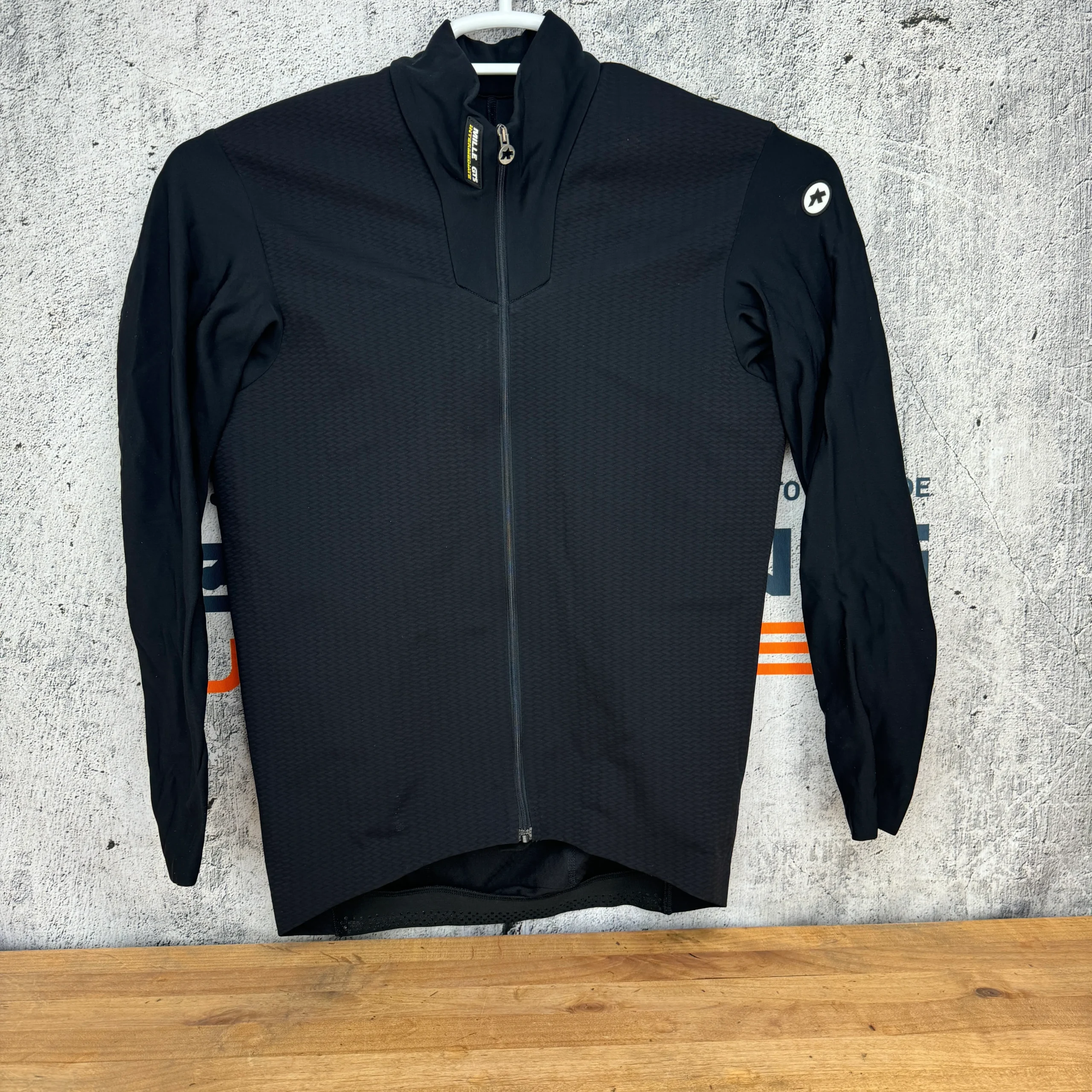 Light Use! Assos Mille GTS Spring Fall C2 Men's Medium Cycling Jacket