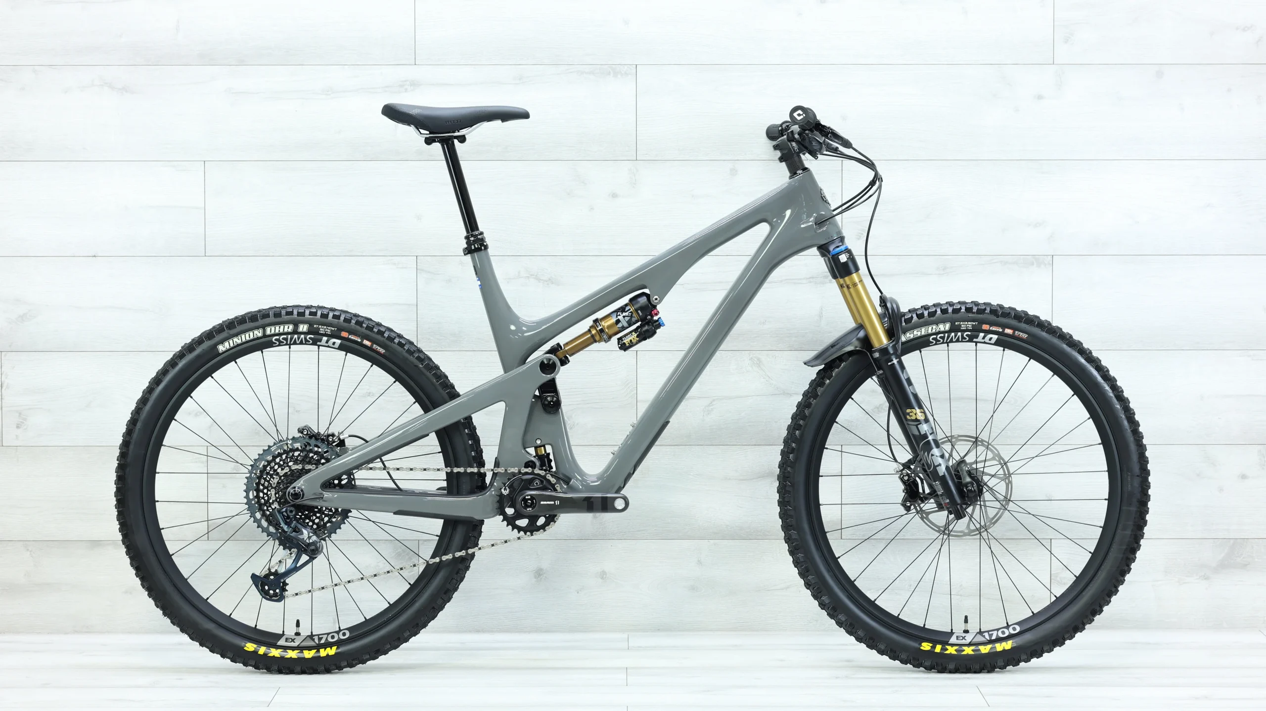 2022 Yeti SB140 T2 Mountain Bike - X-Large