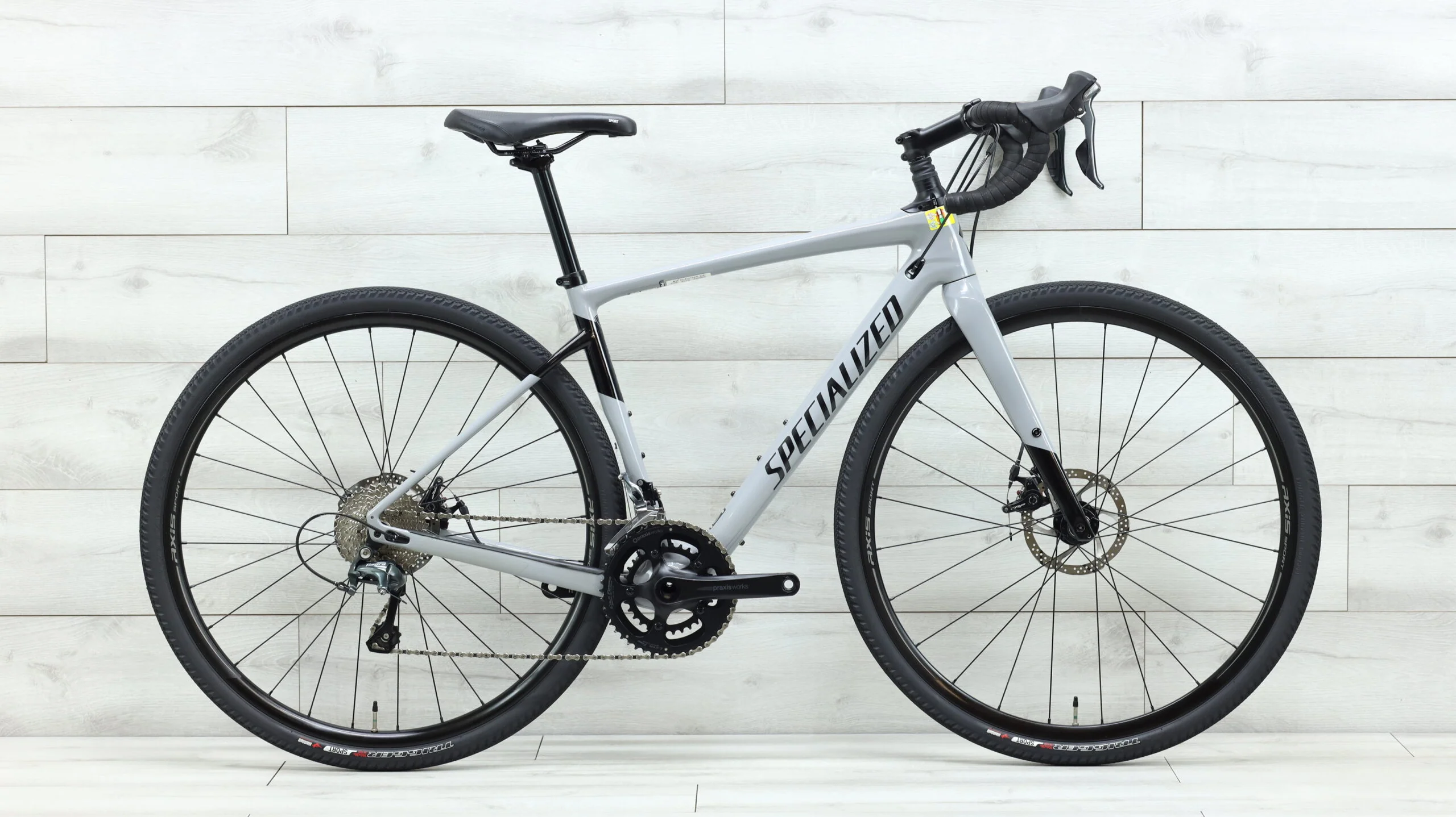 2018 Specialized Diverge SportGravel Bike - 54cm
