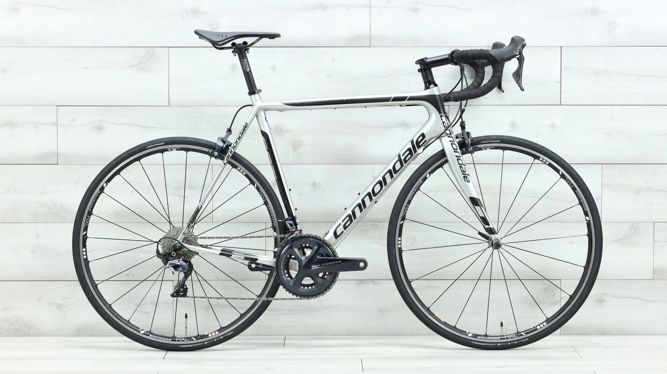 2016 Cannondale SuperSix EVORoad Bike - 56cm