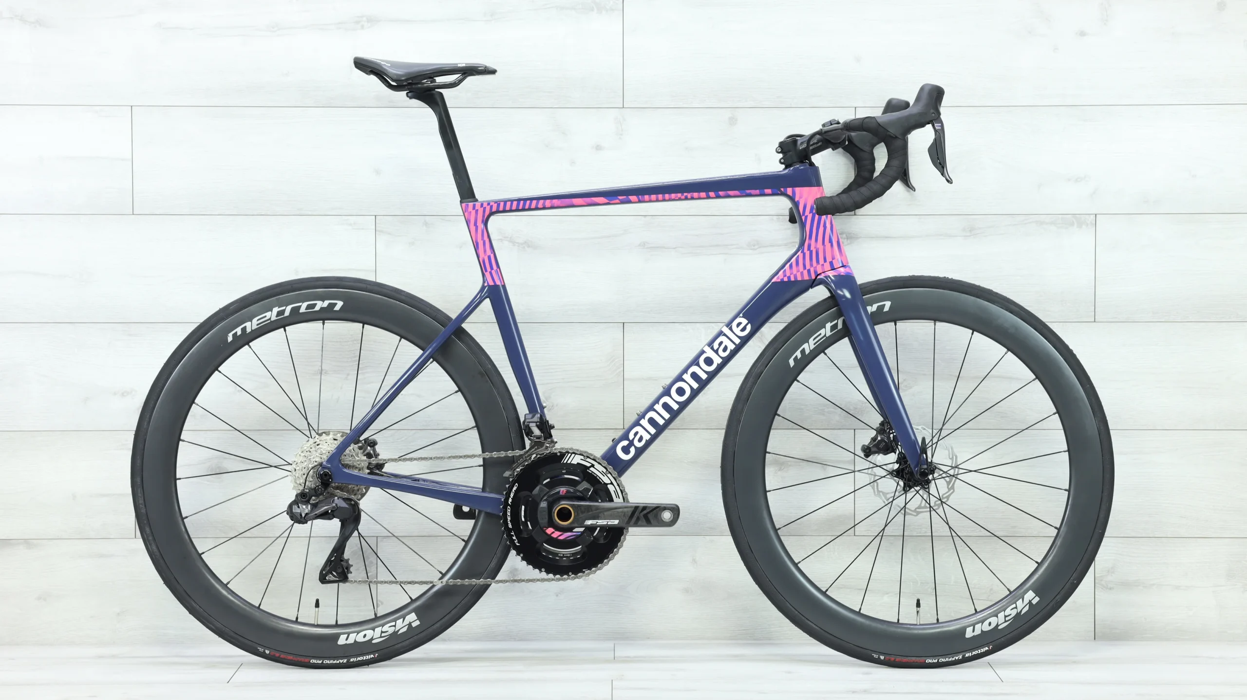 2021 Cannondale SuperSix EVO Hi-Mod Disc Di2 Road Bike - 58cm