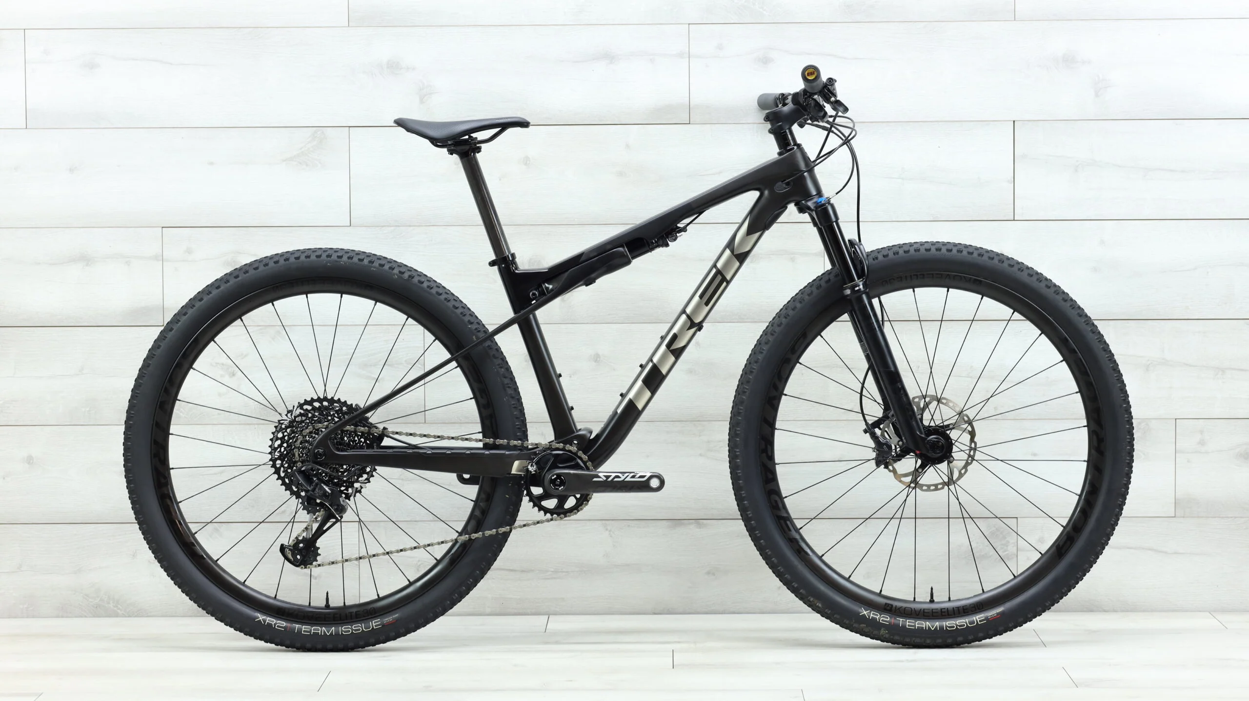 2022 Trek Supercaliber 9.8 GXMountain Bike - Medium