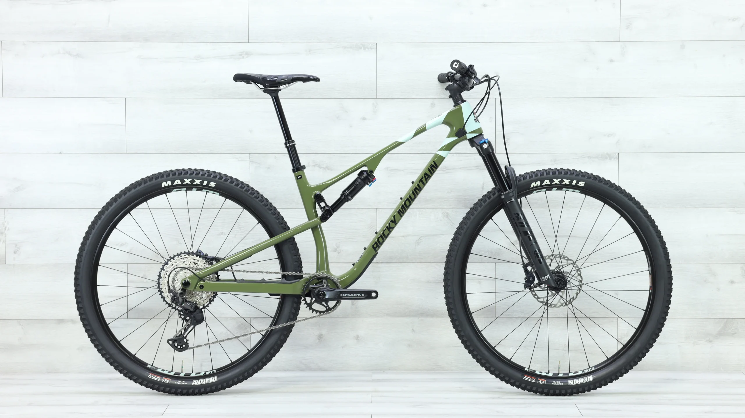 2023 Rocky Mountain Element C50 Shimano Mountain Bike - Medium