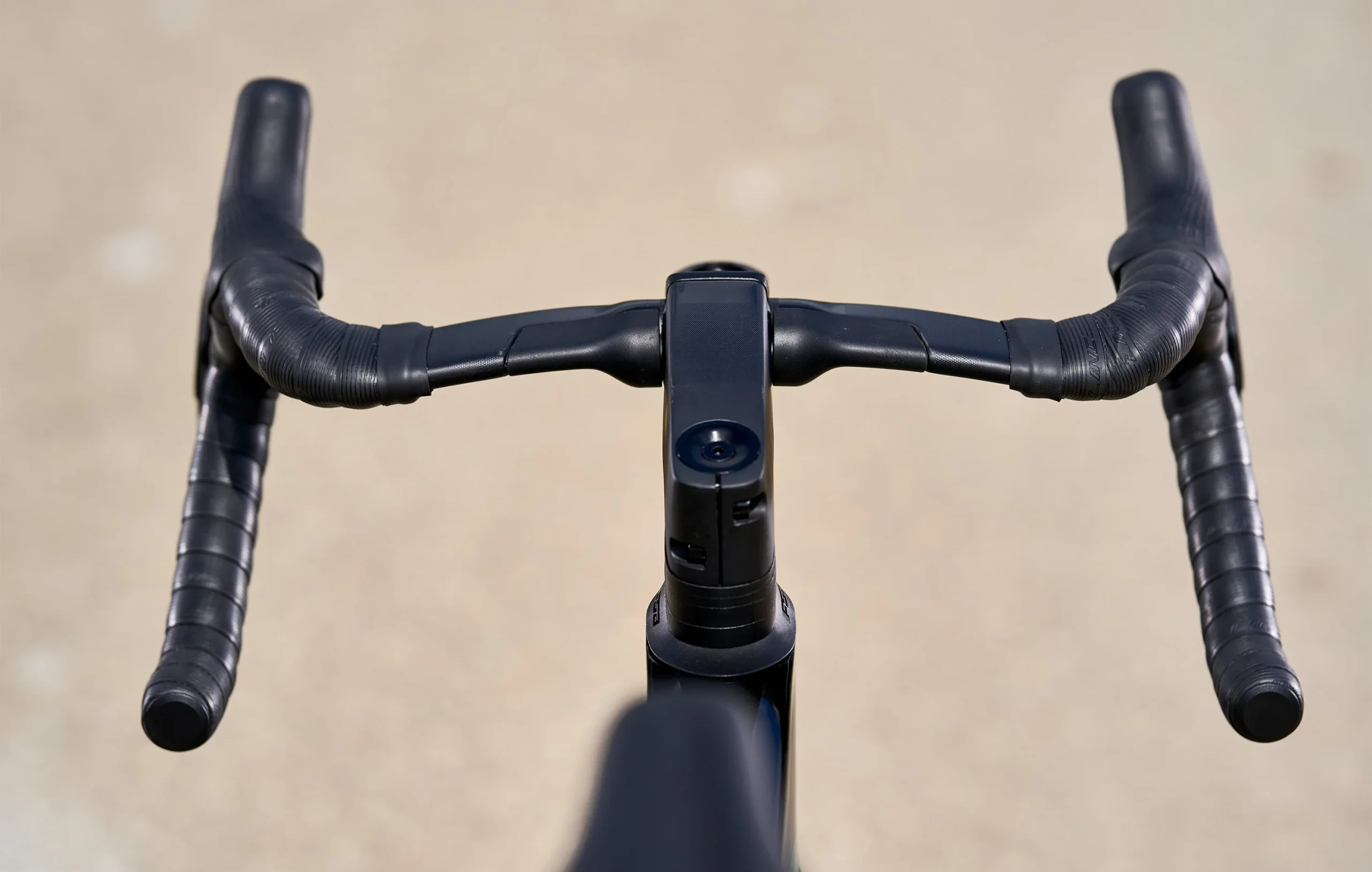 2025 Polygon Helios Drop Bar