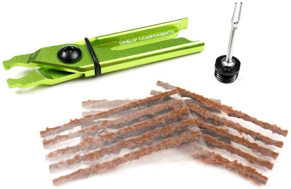 OneUp ComponentsEDC Plug & Pliers Kit